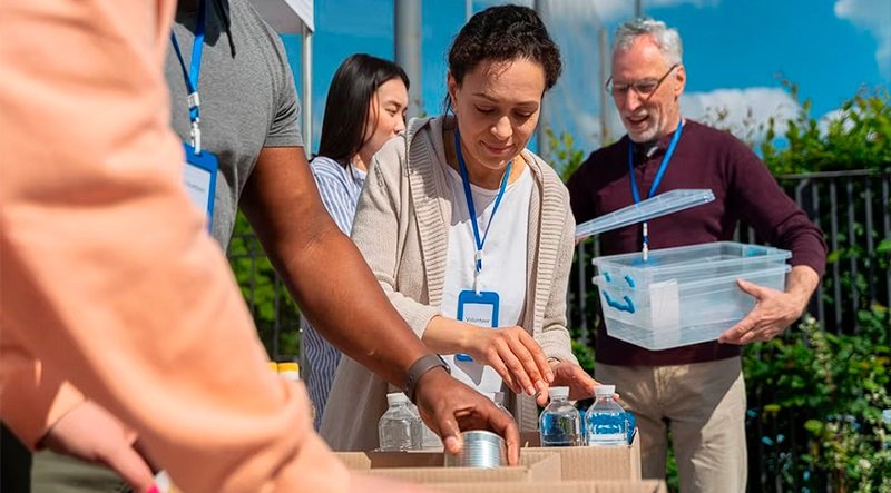 Beneficios de la Donación de Ropa: Impacto en la Comunidad